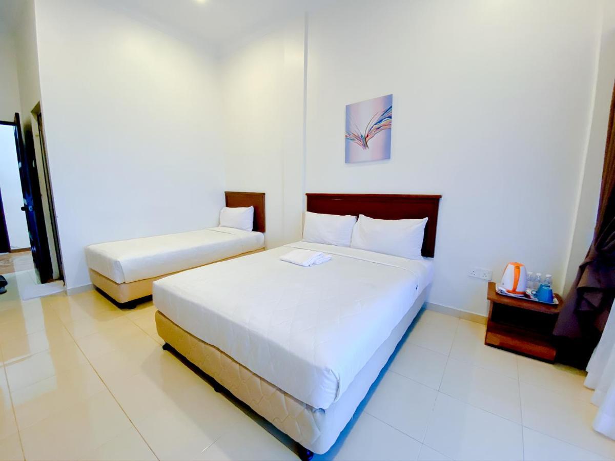 Hotel & Chalet Sportfishing Pnk Teluk Bahang Exterior foto